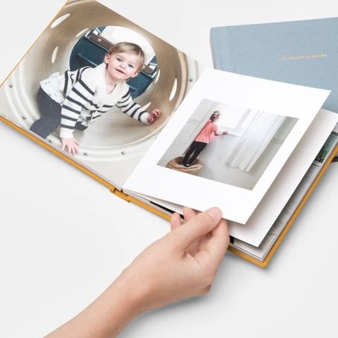 Photo Books & Picture Frames