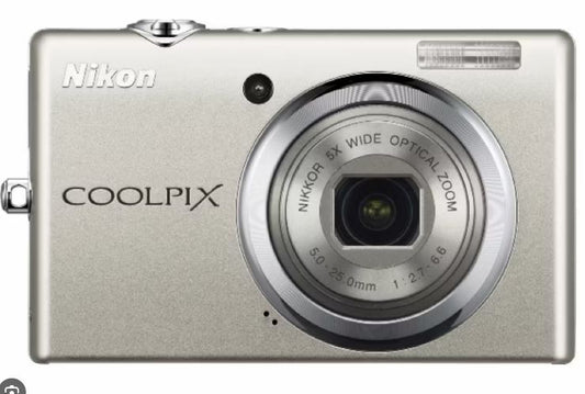 Nikon Coolpix S570 Digital Camera (Used)