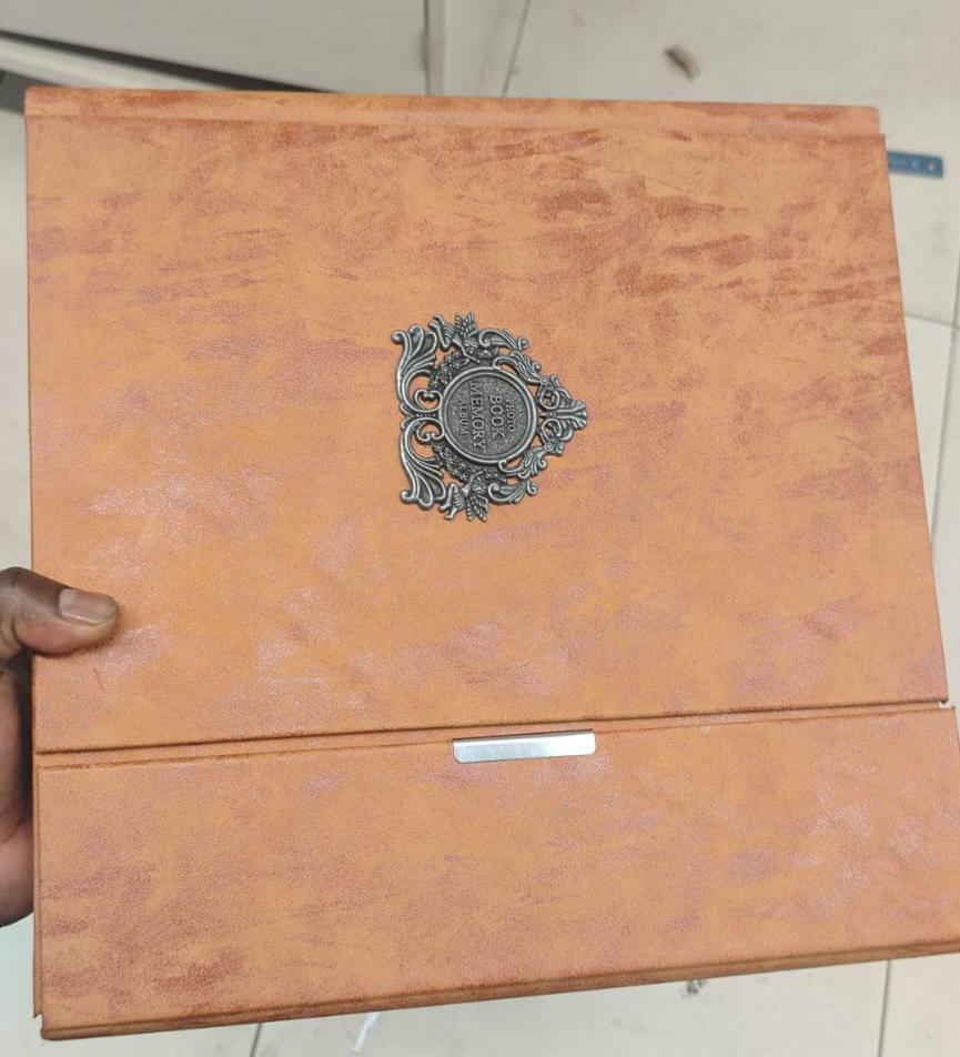 12X12 Empty photobook