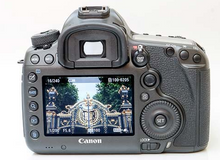 Load image into Gallery viewer, Canon 5DS R Body Only (Used)
