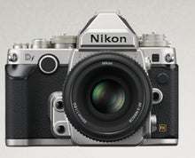 Load image into Gallery viewer, Used: Nikon DF with 50mm lens
