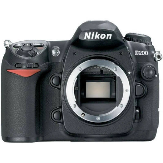 Nikon D200 with 18-55mm Lens (Used)