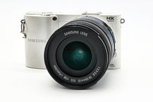 Load image into Gallery viewer, Used: Samsung NX1000 Mirrorless Wi-Fi Digital Camera with 20-50mm Lens
