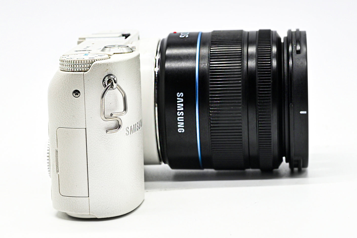 Used: Samsung NX1000 Mirrorless Wi-Fi Digital Camera with 20-50mm Lens